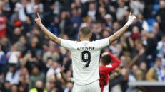 Benzema đang bảo vệ an toàn vị trí của mình