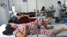 Các bệnh nhân đang được điều trị tại bệnh viện. Ảnh: Đời Sống Việt Nam