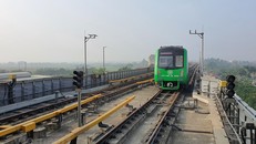 Vận hành chạy thử tuyến đường sắt đô thị Cát Linh-Hà Đông. (Ảnh: CTV/Vietnam+)