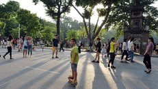 Hà Nội mở thêm 8 tuyến phố đi bộ - Ảnh minh họa