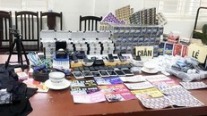 Số lượng lớn thiết bị cờ bạc "bịp" bị thu giữ. (Ảnh: Dân Trí)