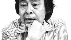 Nhà nghiên cứu văn hóa dân gian Nguyễn Hùng Vĩ. (Ảnh: Hà Nội mới)