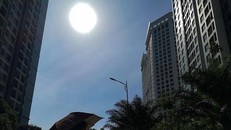 Chỉ số tia cực tím cực đại tại thành phố Cà Mau gần chạm ngưỡng rất nguy hiểm. Ảnh minh họa: TTXVN