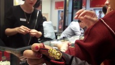 Giá vàng trong nước đồng loạt sụt giảm.