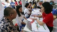 Trường Đại học Quốc gia Hà Nội tư vấn xét tuyển tại Ngày hội. Ảnh: Anh Tuấn/TTXVN.