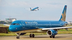 Dự kiến lỗ 2 quý đầu năm 2021 gần 10.000 tỷ đồng, Vietnam Airlines đang đứng trên bờ vực phá sản. (Ảnh: 24h.com.vn)