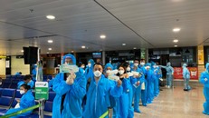 Bamboo Airways bay chuyên cơ khứ hồi đưa y bác sĩ chi viện miền Nam chống dịch