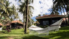 Khuôn viên Saigon Phu Quoc Resort & Spa (Phú Quốc) được chỉnh trang trước khi đón khách trở lại. Ảnh: TTXVN phát