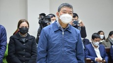 Bị cáo Nguyễn Quốc Anh, Cựu Giám đốc Bệnh viện Bạch Mai. (Ảnh: Công Lý)