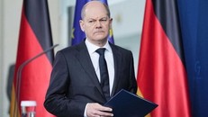 Thủ tướng Đức Olaf Scholz phát biểu về cuộc khủng hoảng Ukraine ở Berlin ngày 24/2. Ảnh Reuters.