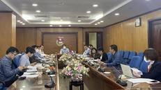 Cuộc họp của Hội đồng xét chọn giải thưởng Thầy thuốc trẻ Việt Nam tiêu biểu năm 2021. (Ảnh: Vietnamnet)