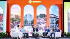  Tại Tọa đàm “Xu hướng đầu tư BĐS bền vững sau dịch” diễn ra tại Thanh Hóa cuối tuần qua, các khách mời đã tập trung phân tích sự trỗi dậy của thị trường địa ốc xứ Thanh với nền tảng là những tiềm năng sẵn có cùng động lực tăng trưởng đến từ những cánh chim đầu đàn, tiêu biểu là Tập đoàn Sun Group. 