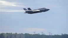 Máy bay chiến đấu F-35 Lightning II của Mỹ cất cánh từ căn cứ không quân Tyndall ở Florida ngày 16/9/2016. (Ảnh: AFP/ TTXVN)