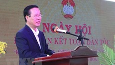 Ủy viên Bộ Chính trị, Thường trực Ban Bí thư Võ Văn Thưởng phát biểu tại Ngày hội Đại đoàn kết toàn dân tộc tại Tổ dân phố 1, phường An Hòa, thành phố Huế. (Ảnh: Tường Vi/TTXVN)