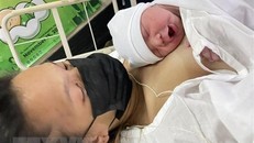 Công dân thứ 8 tỷ của thế giới là bé gái người Philippines