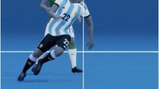 Một pha bắt việt vị với khoảng cách rất sít sao trong trận đấu giữa Argentina và Audi Sarabia.