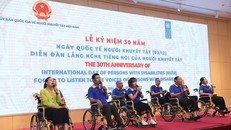 Lễ kỷ niệm 30 năm Ngày Quốc tế về người khuyết tật (3/12). (Ảnh: Hoàng Hiếu/TTXVN) 