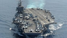 Tàu sân bay USS Abraham Lincoln. (Ảnh: Reuters)