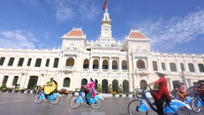 Loại hình xe đạp công cộng tại Thành phố Hồ Chí Minh cũng đang được người dân đón nhận nhiệt tình. (Ảnh: CTV/Vietnam+)