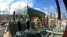 Thi công các hạng mục Dự án nâng công suất trạm biến áp 500kV Vĩnh Tân. Ảnh: Ngọc Hà/TTXVN