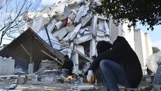 Hiện trường đổ nát trong trận động đất kinh hoàng ở Iskenderun, Thổ Nhĩ Kỳ ngày 10/2/2023. Ảnh: Kyodo/TTXVN