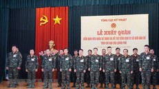 Các kiểm định viên quân đội tại lễ xuất quân tham gia hỗ trợ kiểm định xe cơ giới dân sự tại khu vực phía Nam. (Ảnh: Xuân Khu/TTXVN)