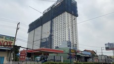 Dự án Roxana Plaza được xây dựng tại vị trí sát cổng chào Bình Dương, phường Vĩnh Phú, thành phố Thuận An. (Ảnh: TTXVN phát)