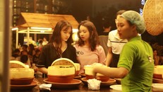 Chợ Quê phố biển đón hàng ngàn lượt khách trong hai ngày khai trương