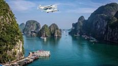 Thăm thú Vịnh Hạ Long trên những chiếc thủy phi cơ