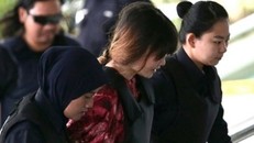 Đoàn Thị Hương được áp tải tới phiên tòa hôm nay. Ảnh:AP.