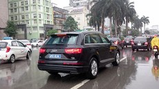 Xe Audi phục vụ APEC tại Hà Nội. Ảnh: Tuấn Nguyễn