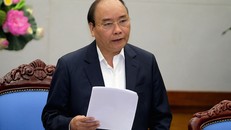 Thủ tướng Nguyễn Xuân Phúc phát biểu tại phiên họp Chính phủ thường kỳ tháng 11. - Ảnh: VGP/Quang Hiếu