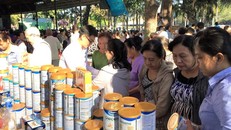 Vinamilk tiếp tục chăm sóc sức khoẻ cho người cao tuổi