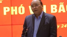 Thủ tướng Nguyễn Xuân Phúc yêu cầu dừng các cuộc họp không cần thiết để dồn lực chống bão. Ảnh: Võ Hải