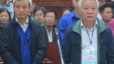  Ông Long và An (từ phải qua) tại phiên tòa sơ thẩm.