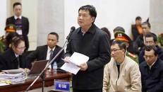 Bị cáo Đinh La Thăng tự bào chữa trước tòa chiều nay. Ảnh: TTXVN