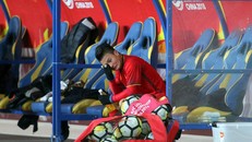 Quang Hải ngồi khóc khi kết thúc trận đấu với Australia. Ảnh: Tuấn Hữu.