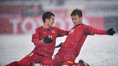 Chiến chân trái của Quang Hải (phải) được nhắc đến như một điểm nhấn của giải AFC U23. Ảnh: AFC