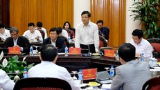 Tổ tư vấn kinh tế báo cáo với Thủ tướng.