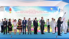 FrieslandCampina đón nhận Huân chương Lao động hạng Nhì