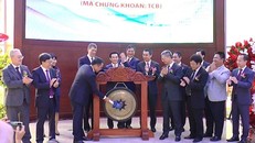  Techcombank tiếp tục đẩy mạnh mảng bán lẻ sau khi lên sàn