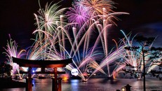 Tới Nhật Bản vào mùa hè nghĩa là bạn có thể mặc áo yukata ngắm pháo hoa,