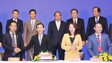 Bà Hương Trần Kiều Dung – TGĐ Tập đoàn FLC ký kết thỏa thuận hợp tác đầu tư