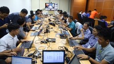 Gần 300 cán bộ kỹ thuật của VinaPhone tại 63 tỉnh thành trên cả nước đã có mặt từ 19h ngày 14/9 để chuẩn bị cho công tác đổi số.