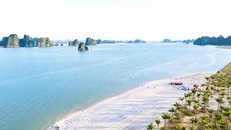 Bãi biển riêng tại dự án Sonasea Vân Đồn Harbor City.