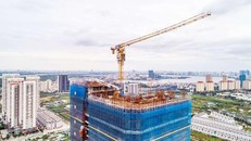 Sunshine Golden River chính thức cất nóc, gấp rút thi công hoàn thiện