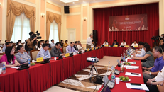 Các diễn giả chia sẻ tại tọa đàm “Kiểm soát nguồn vốn vào Bất động sản - Chính sách và tác động” do Báo Xây dựng tổ chức.