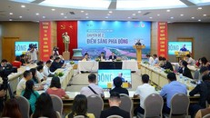 Đông đảo chuyên gia, doanh nghiệp và truyền thông tham dự Diễn đàn Quy hoạch đô thị ven sông Hồng.