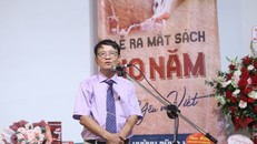 Nhà báo Huỳnh Dũng Nhân ra mắt hồi ký "40 năm Đi, Yêu và Viết"