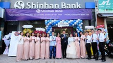 Ngân hàng Shinhan Việt Nam vừa chính thức khai trương Phòng Giao dịch Bình Tân tại Số 200 – 202 Đường Tên Lửa, phường Bình Trị Đông B, Quận Bình Tân, TP. Hồ Chí Minh.